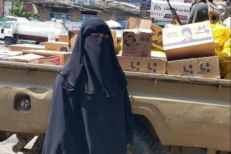Tak Mau Kotanya Jatuh ke Tangan Houthi, Perempuan Yaman Patungan Beli Senjata