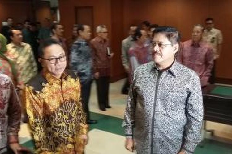 Ketua Mahkamah Agung Hatta Ali bertemu Ketua MPR Zulkifli Hasan di Gedung MA, Jakarta, Kamis (9/7/2015).