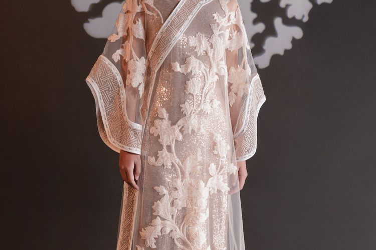 Koleksi Imlek rancangan Sebastian Gunawan dan Cristine Panarese bertajuk Yao Xiang Wang Xi.