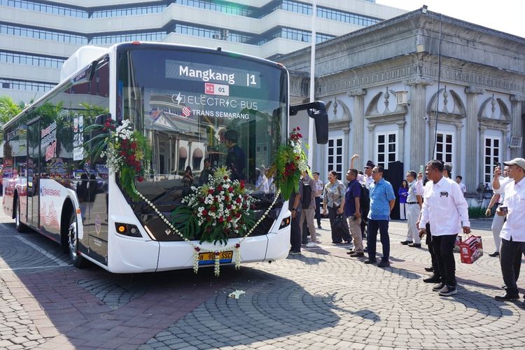 Bus Cumi-cumi Darat Mulai Pensiun, 27 Bus Listrik Trans Semarang Koridor 1 Mulai Beroperasi di Rute Mangkang-Penggaron