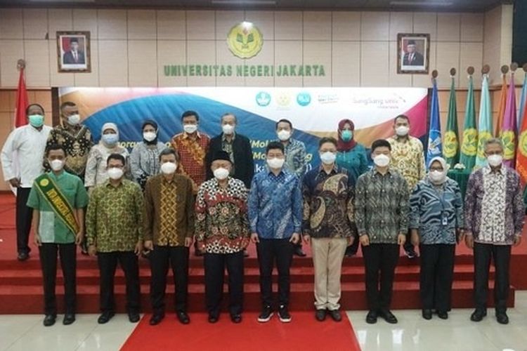 KT&G Sangsang Univ Indonesia bersinergi dengan Universitas Negeri Jakarta (UNJ) melakukan penandatanganan nota kesepahaman atau MoU pendirian Univ Zone dilaksanakan pada 7 Januari 2022 di Universitas Negeri Jakarta.