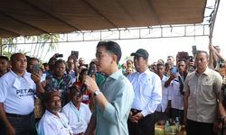 Selalu Berdialog dengan Petani, Gaya Kerja Mentan Amran Dipuji Wapres Gibran