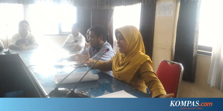 Tangis Guru Honorer di Hadapan DPRD Ende, Sudah 11 Bulan Tidak Digaji