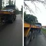 Viral Video Truk Hampir Celakai Pemotor, Bukti Kurangnya Kesadaran Risiko Kecelakaan