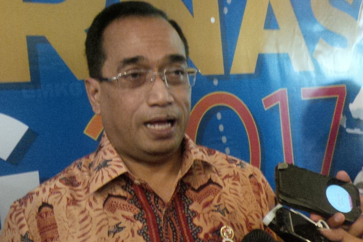 Menteri Perhubungan Budi Karya Sumadi saat ditemui di Hotel Mercure Ancol Jakarta, Selasa (25/4/2017). 