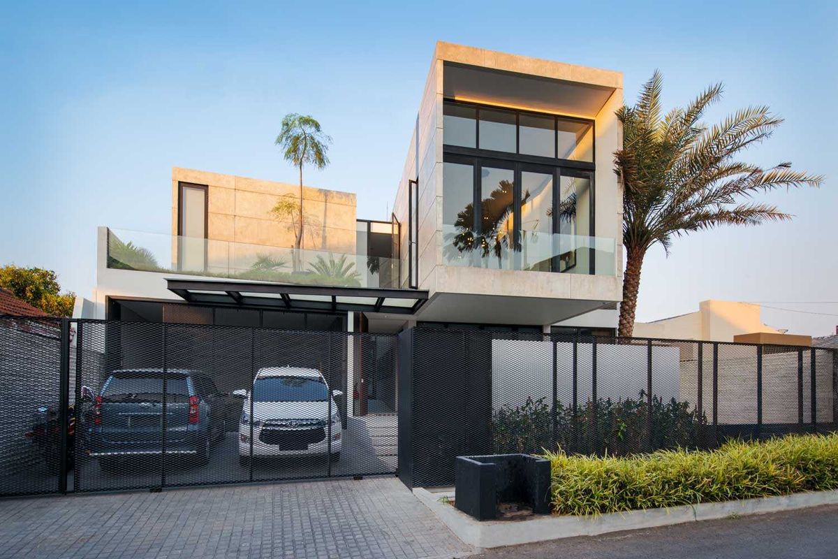 Fasad kubik RL Residence karya Michael Lauw Studio.