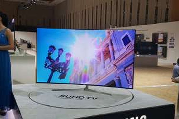 Televisi Samsung Curved SUHD TV Quantum Dot Display seri KS9000