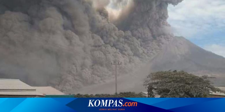 Meletus Lagi Gunung Sinabung Lontarkan Abu Setinggi 4 2 Kilometer