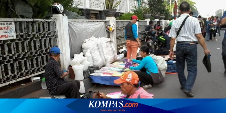 Kehadiran Pkl Kota Tua Dikeluhkan Sekaligus Dinanti