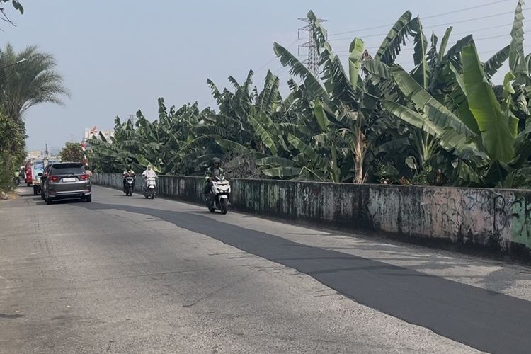 Dikeluhkan Warga, Jalan Rusak di Tambora Jakbar Akhirnya Diperbaiki 