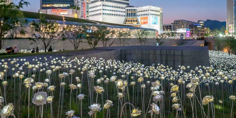 Dongdaemun Design Plaza di Seoul, Korsel.