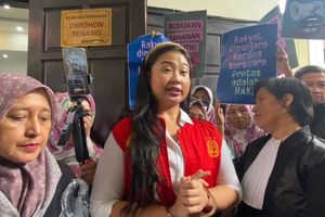 Bacakan Pleidoi, Laras Faizati Ungkap Ruang Tahanan Sempit hingga Diberi Obat Kedaluwarsa