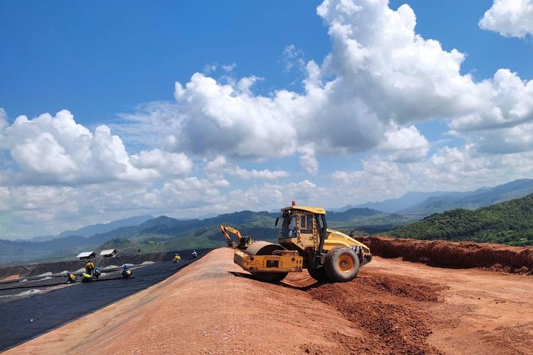 Salah satu tambang PT Merdeka Copper Gold. 