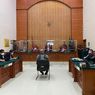 Hadir di PN Jakarta Barat, Teddy Minahasa Hadapi Vonis Hakim 