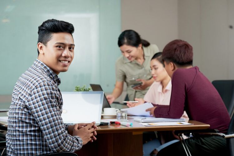 4 Tips Penting buat Gen Z yang Mau Jadi Wirausaha Muda