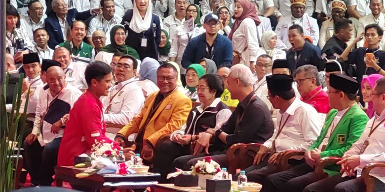 Ketua Umum PDI Perjuangan Megawati Soekarnoputri hadir dalam acara pengundian dan penetapan nomor urut calon presiden (capres) dan calon wakil presiden (cawapres) Pemilu 2024 di Komisi Pemilihan Umum (KPU) RI, Selasa (14/11/2023).