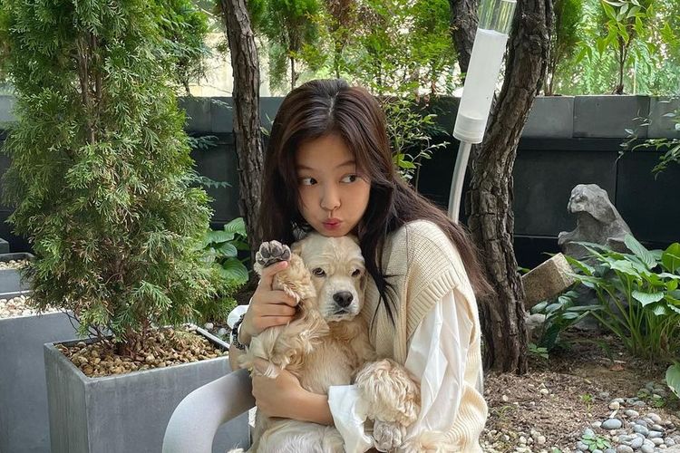 Jung Ho Yeon 'Squid Game' Bagikan Foto Bareng Jennie BLACKPINK di