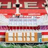 Kreasi Stadion Old Trafford Manchester United dari 3.898 Lego