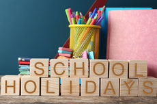 Fenomena Badut Mengemis Libatkan Anak di Pangkalpinang Kian Marak