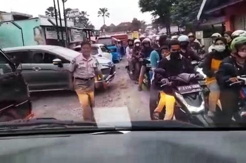 Duduk Perkara Pengadangan Ambulans Bawa Pasien di Sukabumi, Pelaku PNS Polres yang Mengaku Polisi