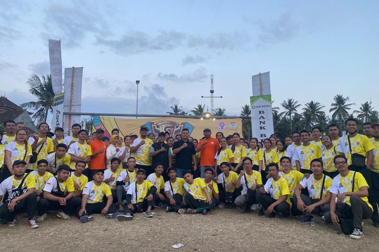 Kejuaraan Tarkam 2023 Kemenpora di Desa Kaliakeh, Negara, Jembrana, Bali, dibuka pada Sabtu (26/8/2023). Ratusan atlet berpartisipasi dalam turnamen ini. 
