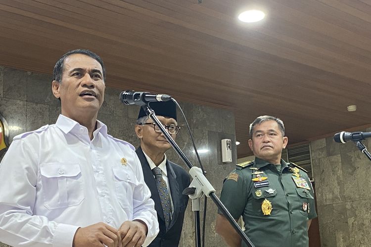 Swasembada Pangan, Mentan Ikutkan TNI AD Bangun Irigasi untuk Sawah