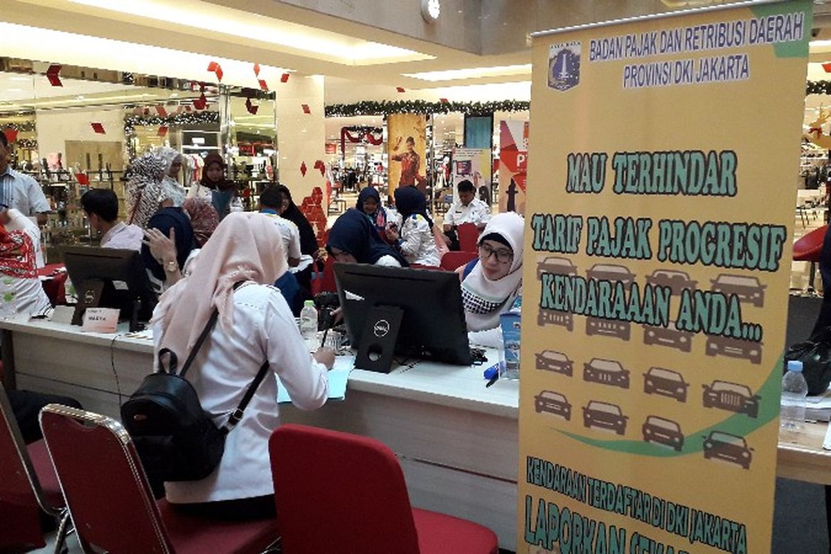 Unit Pelayanan PTSP Kecamatan Kembangan membuka layanan PTSP Goes to Mall yang diadakan di Puri Indah Mall setiap Rabu pada minggu ke-4 setiap bulannya, seperti pada Rabu (28/11/2018). 