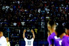 BERITA FOTO: Senyum dan Gocekan Ronaldinho di Stadion Kanjuruhan