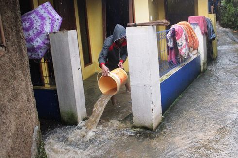 Hujan Deras 2 Jam, Puluhan Rumah di Cianjur Terendam Banjir