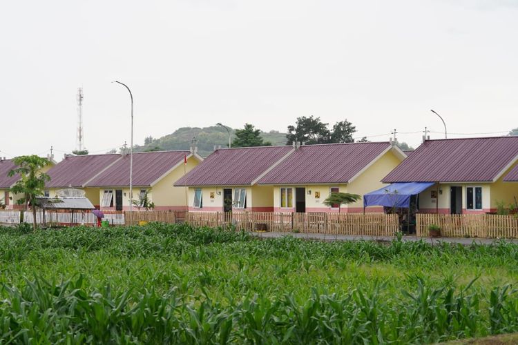 Pembangunan 185 rumah khusus (rusus) hunian tetap Pasca-bencana Badai Siklon Tropis Seroja, Kabupaten Bima, Provinsi Nusa Tenggara Barat (NTB).