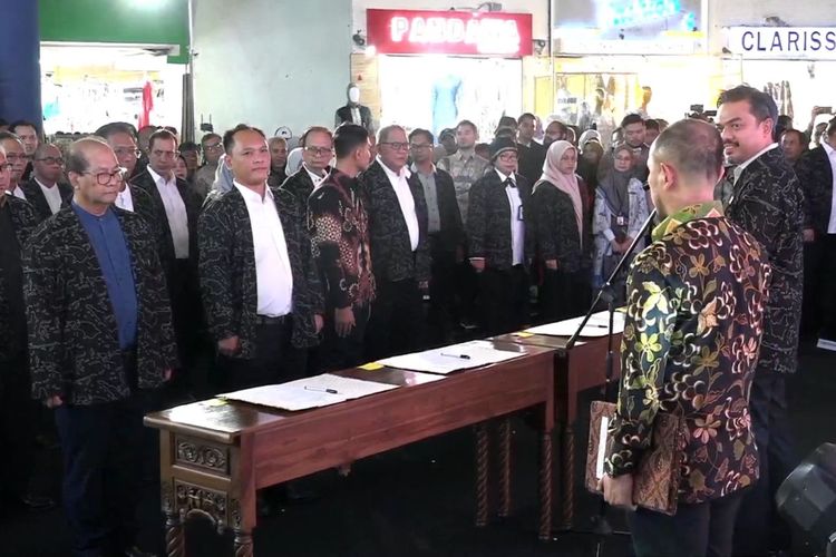 Menteri UMKM Lantik Pejabat Eselon I di Pasar Tanah Abang