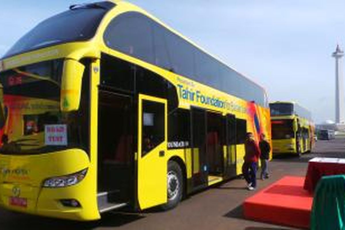 Bus tingkat gratis sumbangan Tahir Foundation. Bus ini rencananya akan dioperasikan di sepanjang jalur pemberlakuan pelarangan sepeda motor, Jalan MH Thamrin-Medan Merdeka Barat.