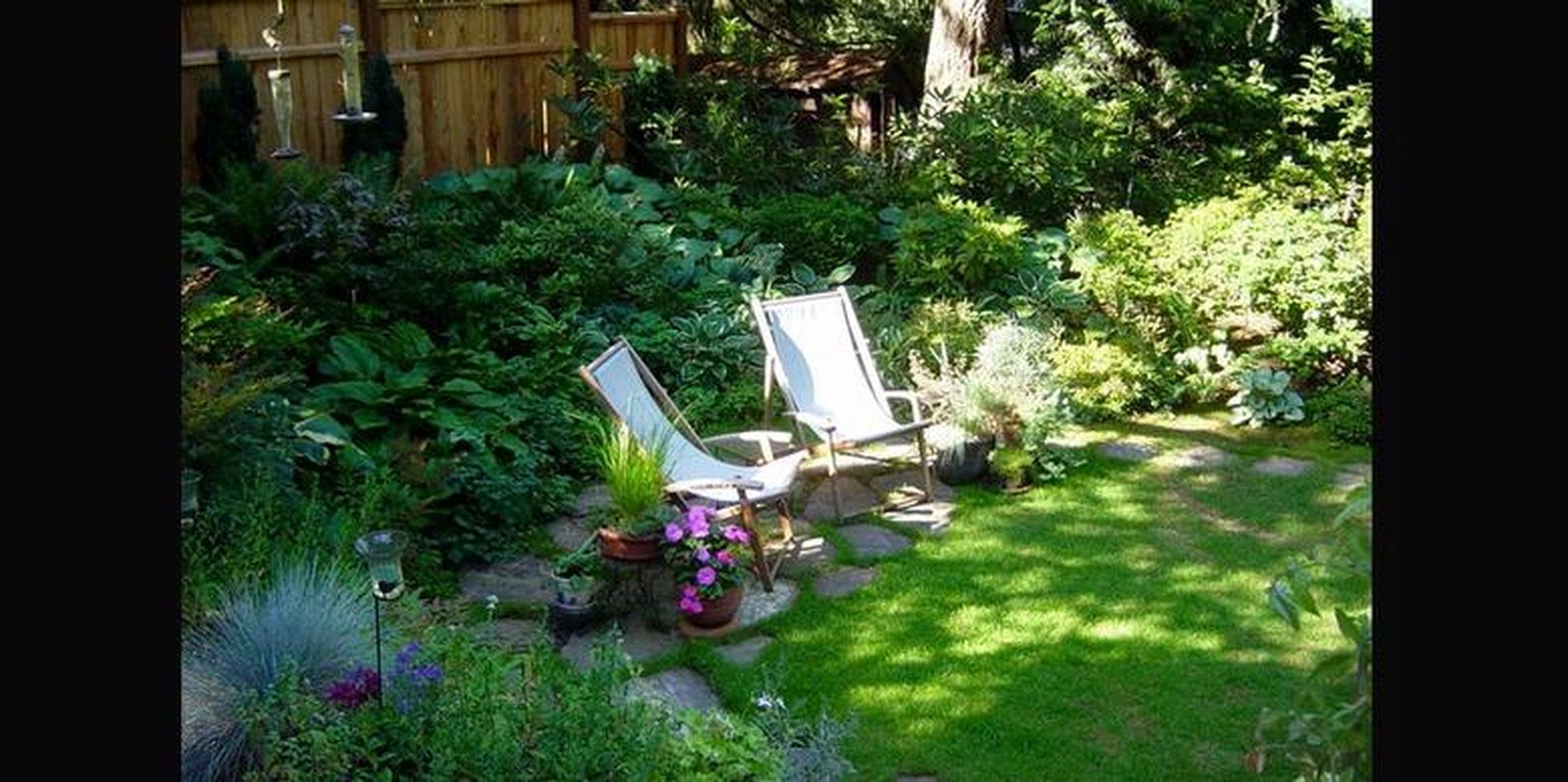 Тень на даче. Сад в природном стиле. Уютный уголок в саду. Тенистый уголок в саду. Укромный уголок в саду.