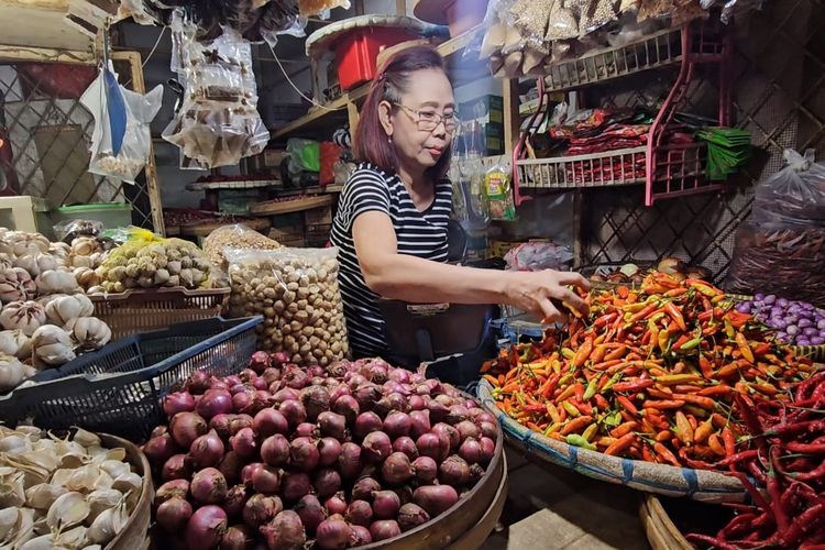 Harga Cabai Masih Tinggi, Penjual Nasi Pecel di Madiun Menjerit