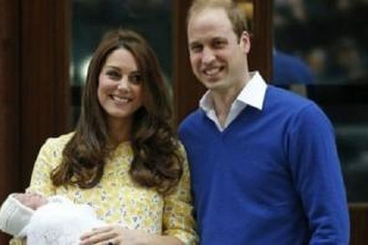 Kate Middleton dan Pangeran William muncul dihadapan publik sebelum kembali ke kediaman mereka.