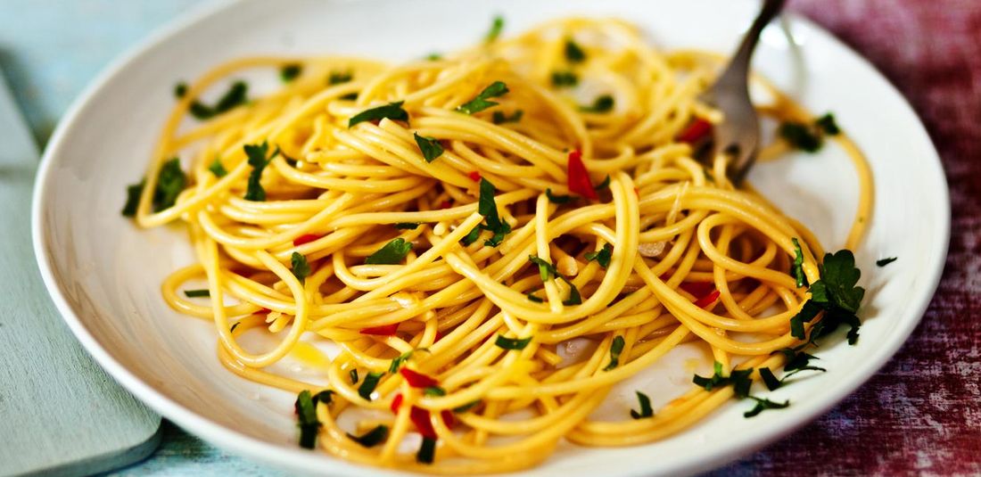 Ilustrasi Spaghetti aglio e olio.