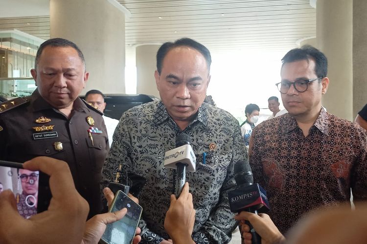 Menteri Komunikasi dan Informatika (Menkominfo) Budi Arie di Kejagung, Jakarta, Senin (24/7/2023).