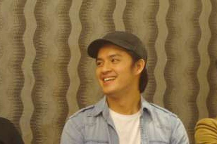 Artis peran dan penyanyi Morgan Oey