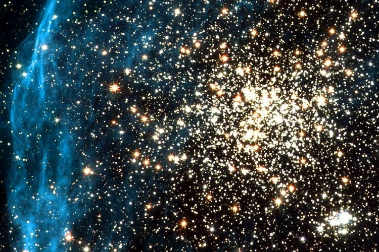 J0715-7334 kemungkinan berasal dari wilayah pembentukan bintang di dalam Awan Magellan Besar. 