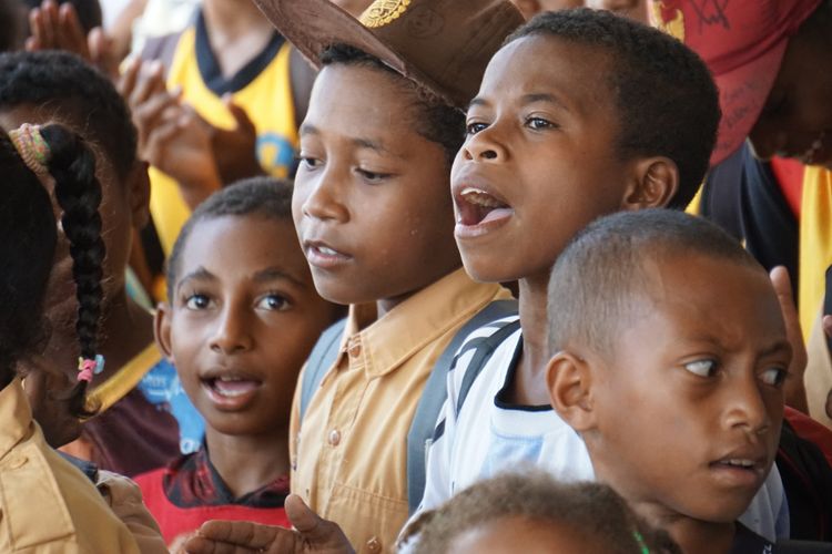 Para siswa di salah satu SD di Distrik Angkaisera Kepulauan Yapen Papua