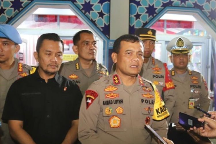 Kepala Kepolisian Daerah (Kapolda) Jawa Tengah (Jateng) Irjen Pol Ahmad Lutfhi, di Pos Pelayanan (Pos Yan) Benteng Vastenburg, Kota Solo.