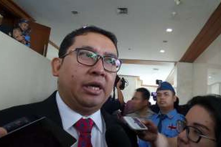 Wakil Ketua DPR RI, Fadli Zon di Kompleks Parlemen, Semayan, Jakarta, Senim (20/6/2016)