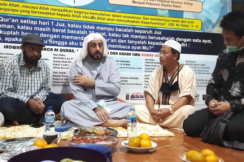 “Mungkin jika Saya Masih Fokus dengan Jemaah di Sebelah Kiri, Sangat Mudah Dia Menusuk Bagian Dada atau Leher