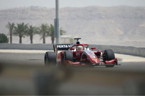 Sean Gelael Terus Persiapkan Diri Jelang Balapan F2 di Bahrain
