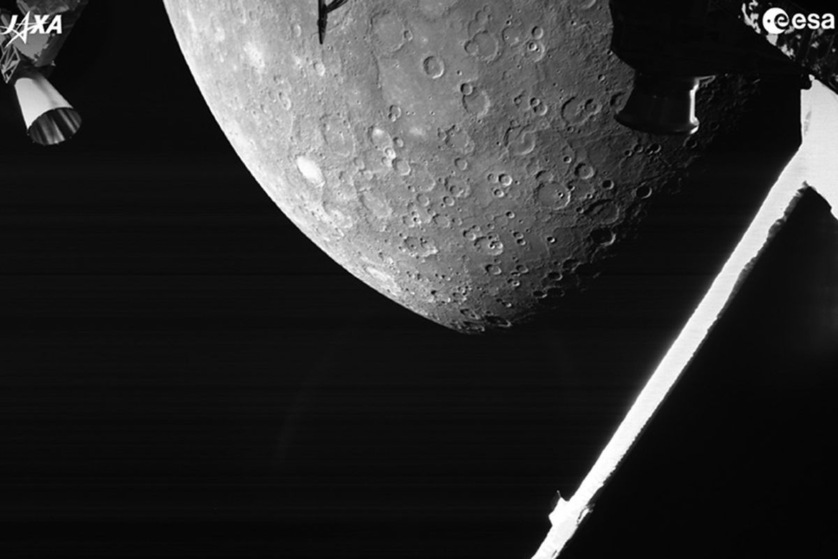 Foto terbaru Merkurius yang diambil dalam misi BepiColombo, 1 Oktober 2021.