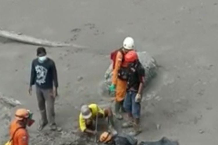Salah satu korban yang meninggal dunia karena erupsi gunung merapi di Lumajang 