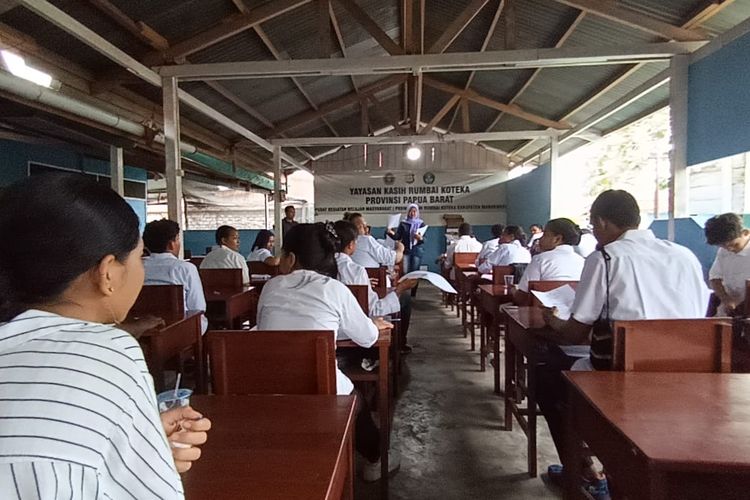 Cerita Sekolah Nonformal di Papua Barat, Selamatkan Murid dari Putus Sekolah hingga Jadi Tentara