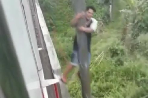 Heboh Video Pria di Bogor Bergelantungan di Tiang Jembatan Kereta Api, Ini Kata PT KAI