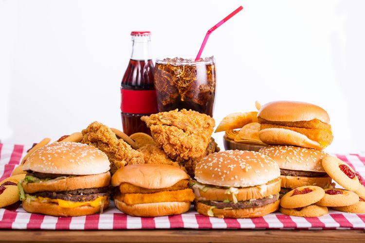 ilustrasi fast food. Konsumsi fast food setiap hari dapat memberikan setidaknya tujuh efek samping bagi tubuh.