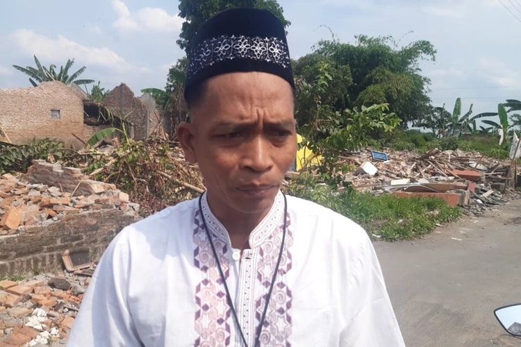 Didik Mujiono (51), warga Dukuh Sidodadi, Desa Pepe, Kecamatan Ngawen, Kabupaten Klaten, Jawa Tengah, yang terkena dampak pembangunan jalan tol Solo-Yogyakarta, Jumat (19/5/2023).